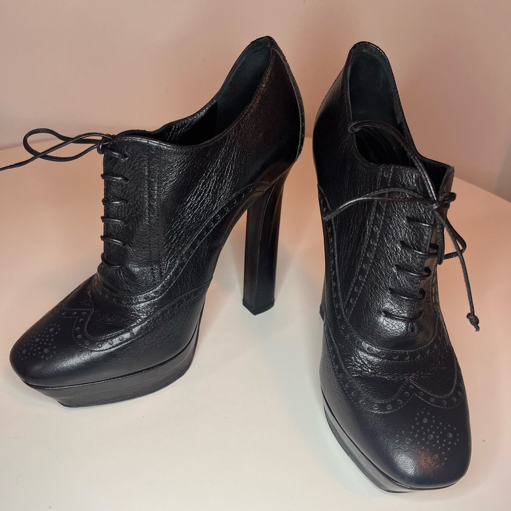 BOTTEGA VENETA Black Leather Lace-Up Heels